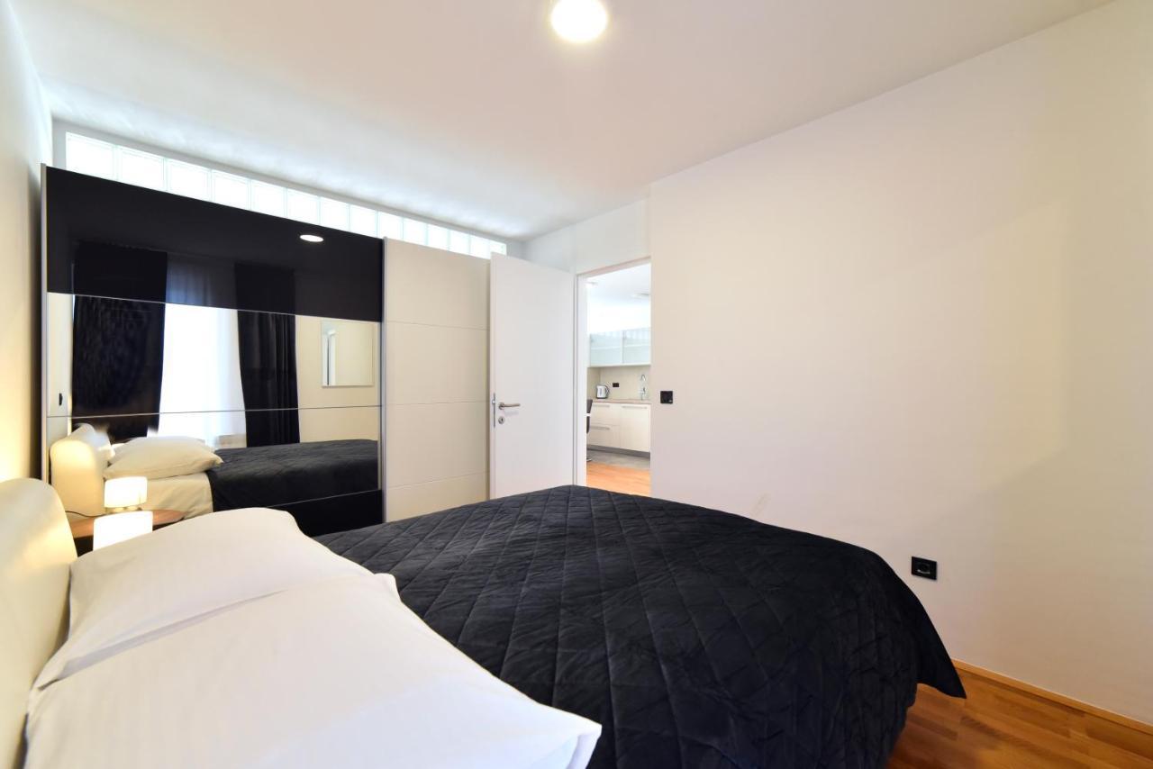 Lavir Apartment With Parking Zágráb Kültér fotó
