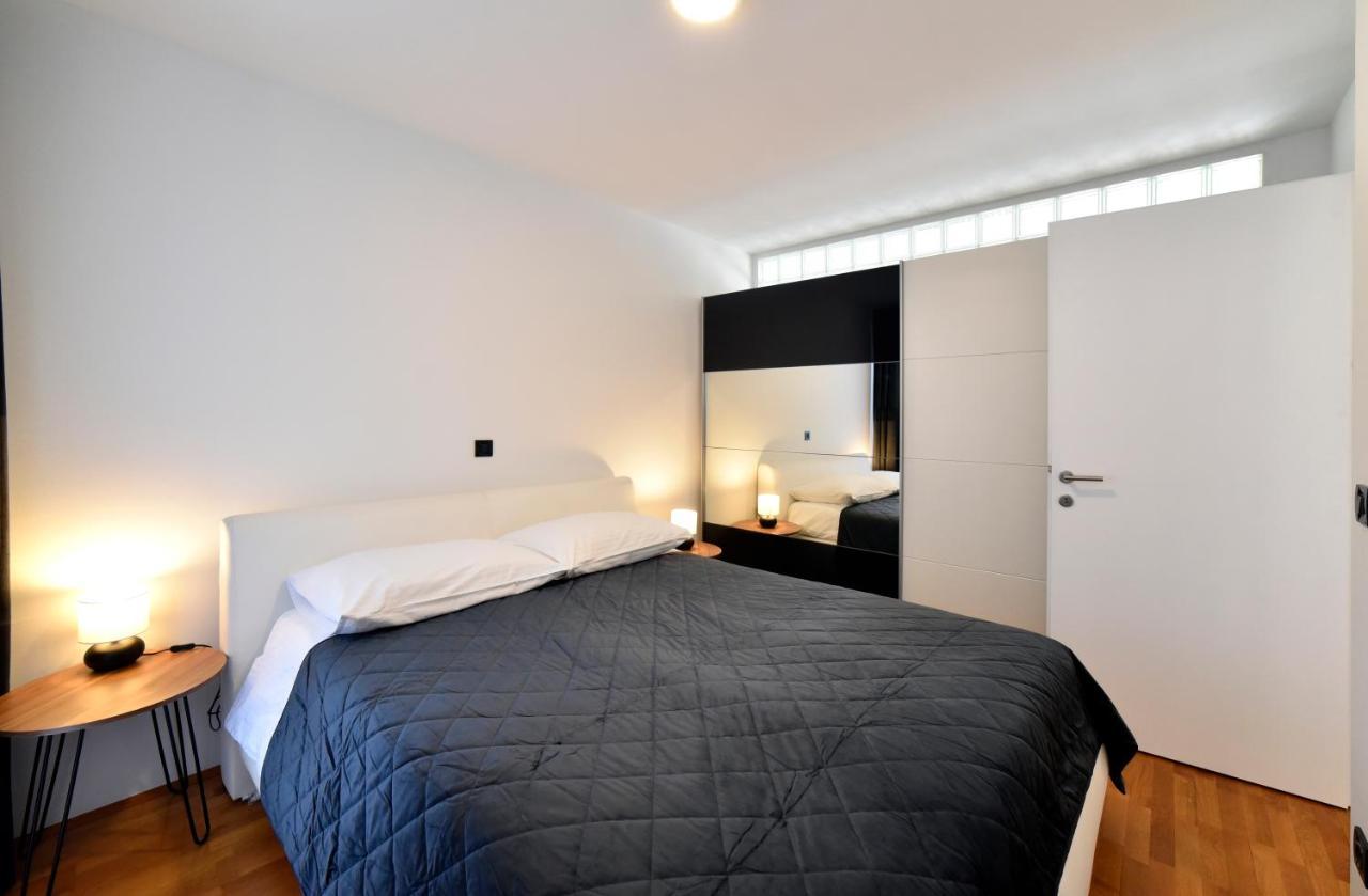 Lavir Apartment With Parking Zágráb Kültér fotó