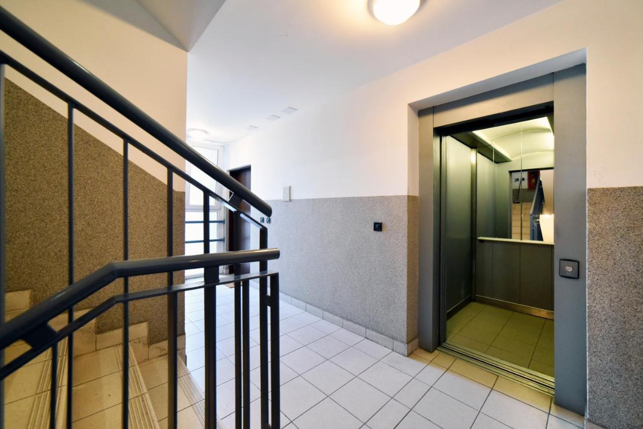 Lavir Apartment With Parking Zágráb Kültér fotó